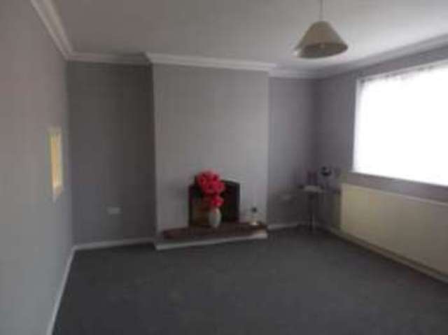  Image of 2 bedroom Maisonette for sale in Hermitage Court Potters Bar EN6 at Potters Bar Hertfordshire Potters Bar, EN6 5DX