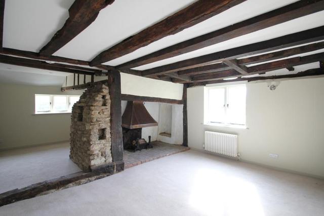  Image of 5 bedroom Detached house for sale in High Street Headcorn Ashford TN27 at Headcorn  Headcorn, TN27 9QA