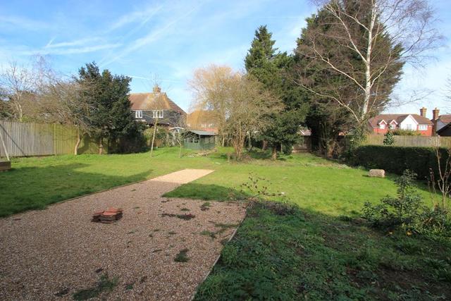  Image of 5 bedroom Detached house for sale in High Street Headcorn Ashford TN27 at Headcorn  Headcorn, TN27 9QA