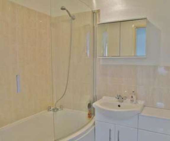  Image of 3 bedroom Semi-Detached house for sale in Stirlings Road Wantage OX12 at Wantage, OX12 7BB