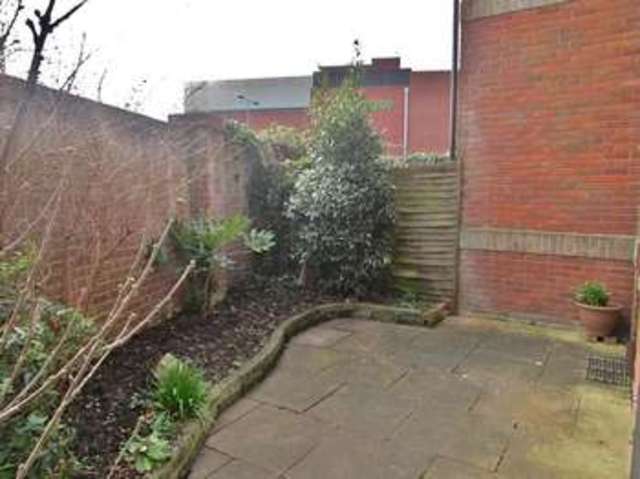  Image of 3 bedroom Semi-Detached house for sale in Stirlings Road Wantage OX12 at Wantage, OX12 7BB