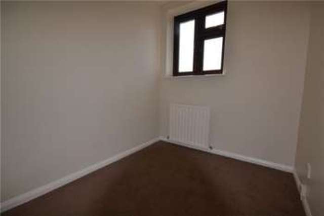  Image of 2 bedroom Terraced house to rent in Larchwood Thorley Bishop