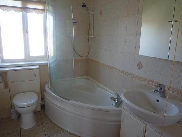  Image of 2 bedroom Terraced house to rent in Corby Crescent Portsmouth PO3 at Portsmouth, PO3 5UN
