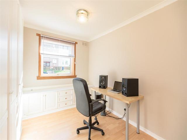  Image of 2 bedroom Flat to rent in Forrester Park Grove Edinburgh EH12 at Corstorphine Edinburgh Edinburgh, EH12 9AJ