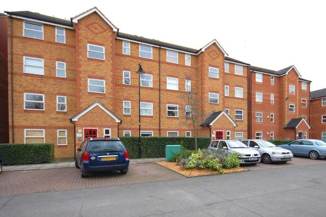  Image of 1 bedroom Flat for sale in Henry Doulton Drive London SW17 at Henry Doulton Drive  London, SW17 6DF