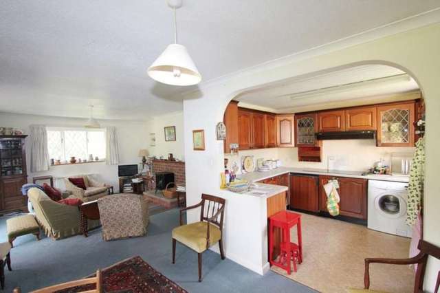  Image of 3 bedroom Detached house for sale in Ridgeway Close Hermitage Thatcham RG18 at Ridgeway Close  Hermitage, RG18 9RA