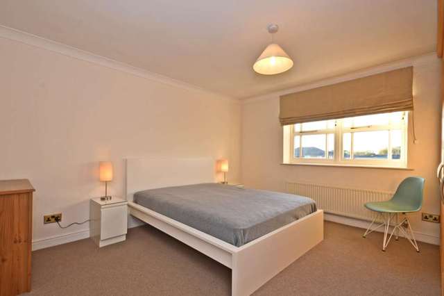  Image of 2 bedroom Apartment to rent in Lisle Close London SW17 at Lisle Close  London, SW17 6LB