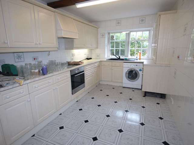  Image of 4 bedroom Semi-Detached house for sale in St. Giles Close Wendlebury Bicester OX25 at St Giles Wendlebury Bicester, OX25 2PZ