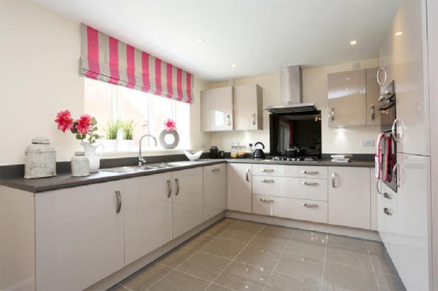  Image of 4 bedroom Detached house for sale in Chiltern Road Corby NN18 at Pennine Close  Corby, NN18 8GW