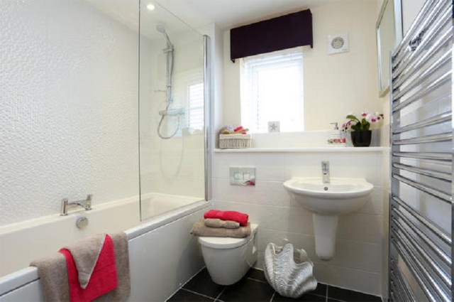  Image of 4 bedroom Detached house for sale in Chiltern Road Corby NN18 at Pennine Close  Corby, NN18 8GW