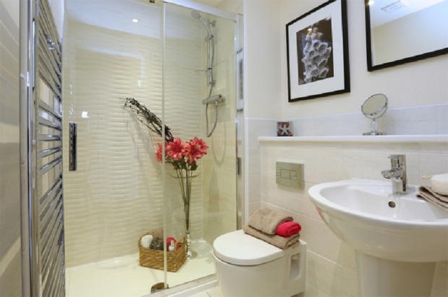  Image of 4 bedroom Detached house for sale in Chiltern Road Corby NN18 at Pennine Close  Corby, NN18 8GW