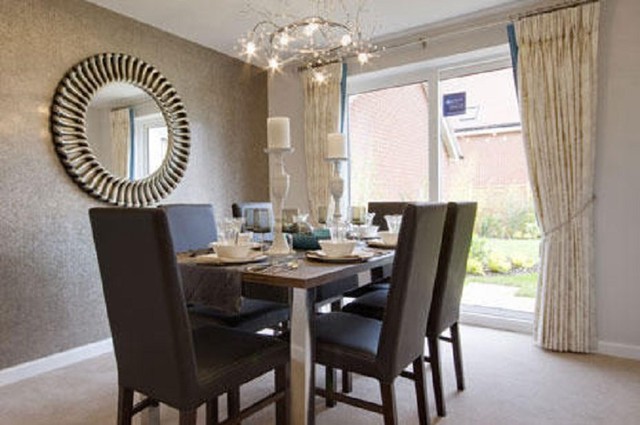  Image of 4 bedroom Property for sale in Chiltern Road Corby NN18 at Pennine Close  Corby, NN18 8GW