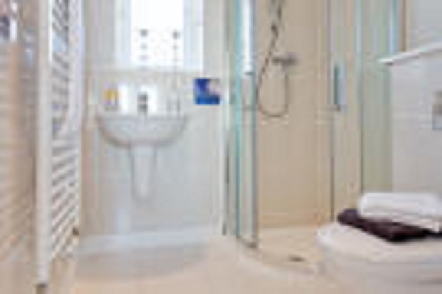 Image of 4 bedroom Property for sale in Chiltern Road Corby NN18 at Pennine Close  Corby, NN18 8GW