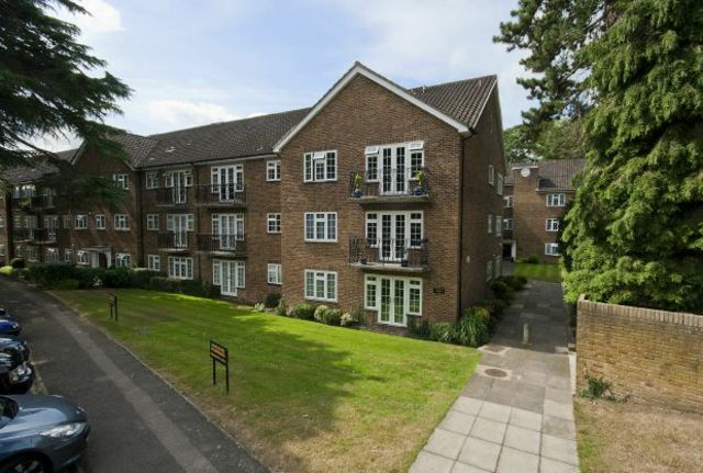  Image of 2 bedroom Flat for sale in Myrtleside Close Northwood HA6 at Northwood, HA6 2XQ