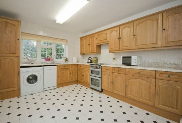  Image of 2 bedroom Flat for sale in Myrtleside Close Northwood HA6 at Northwood, HA6 2XQ