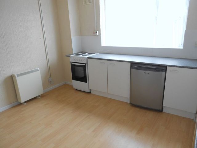  Image of 1 bedroom Flat to rent in Whitfield Road Stoke-on-Trent ST6 at Whitfield Road Ball Green Stoke-On-Trent, ST6 8AL