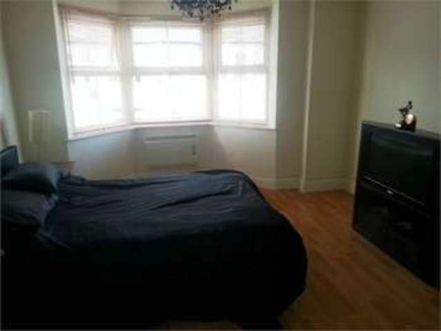  Image of 2 bedroom Apartment for sale in Forge Way Southend-on-Sea SS1 at 1 Forge way Southend on sea Southend-on-Sea, SS1 2ZS