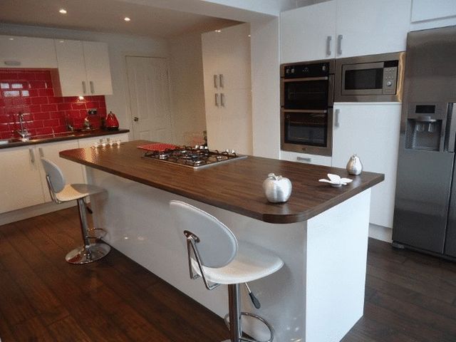  Image of 3 bedroom Detached house for sale in Caledonian Road Alloa FK10 at Caledonian Road  Alloa, FK10 1NS