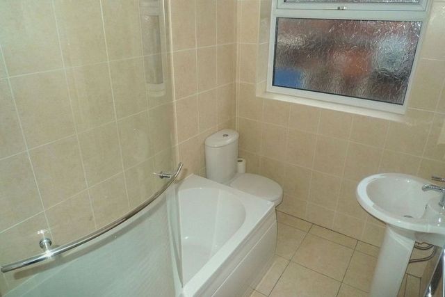  Image of 2 bedroom Terraced house to rent in Gainsborough Avenue Bolton BL3 at Gainsborough Avenue Morris Green Bolton, BL3 3LN