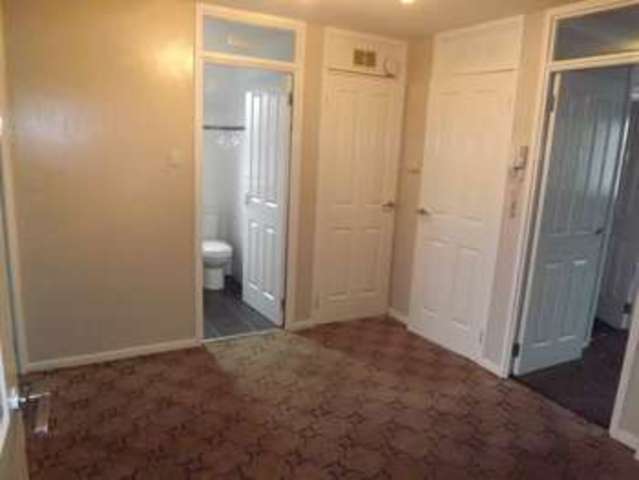  Image of 2 bedroom Flat to rent in Ann Court Hamilton ML3 at Ann Court Burnbank Hamilton, ML3 9HB