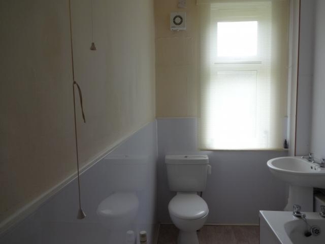  Image of 2 bedroom Flat for sale in Kenmore Terrace Dundee DD3 at Dundee, DD3 6EE