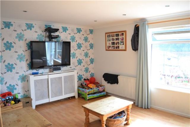  Image of 3 bedroom Terraced house for sale in Northampton Way St. Leonards-on-Sea TN38 at East Sussex, TN38 9QN