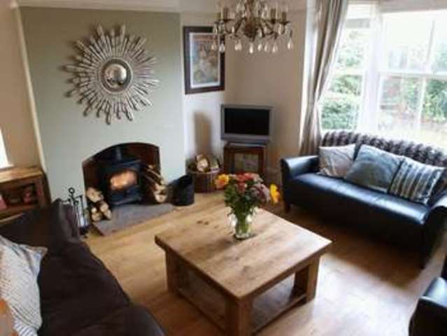  Image of 4 bedroom Detached house for sale in Station Road Sutton-on-Trent Newark NG23 at 17 Station Road  Newark, NG23 6QF