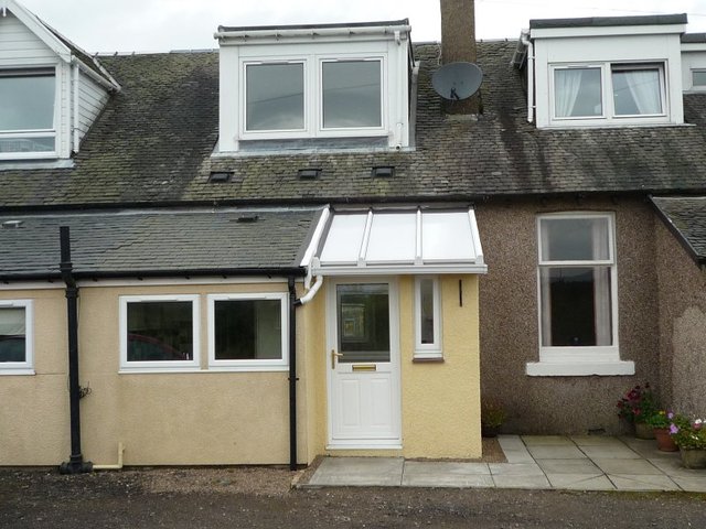  Image of 2 bedroom Cottage to rent in West Calder EH55 at West Calder West Lothian West Lothian, EH55 8RQ