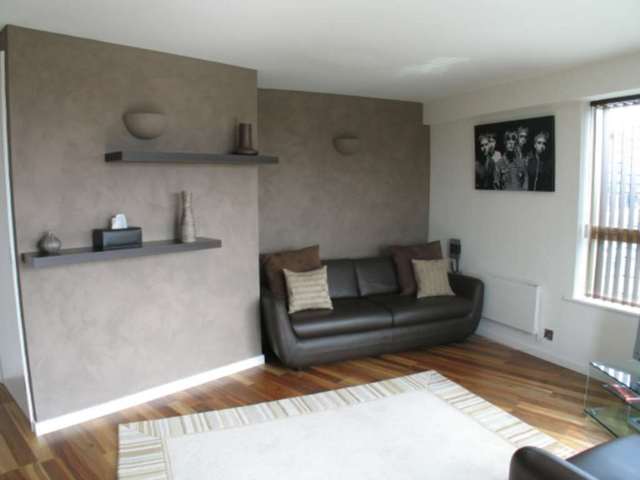  Image of 1 bedroom Apartment to rent in Riverside Way Leeds LS1 at Riverside Way  Leeds, LS1 4EE