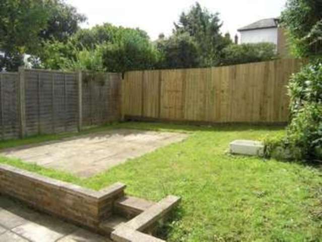  Image of 4 bedroom Detached house to rent in Green Road Winton Bournemouth BH9 at Winton  Bournemouth, BH9 1DX