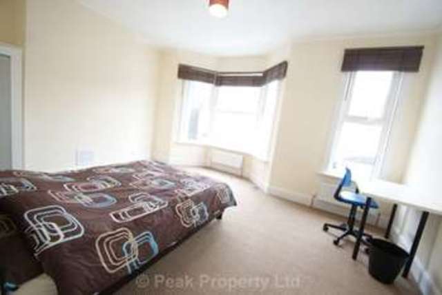  Image of 4 bedroom House Share to rent in Gordon Road Southend-on-Sea SS1 at Gordon Road  Southend On Sea, SS1 1NJ