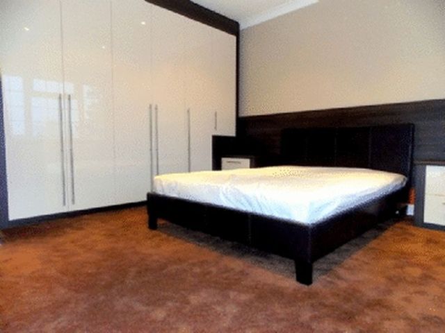  Image of 4 bedroom Detached house to rent in Abbotts Close Cowley Uxbridge UB8 at Abbotts Close  Uxbridge, UB8 3RY