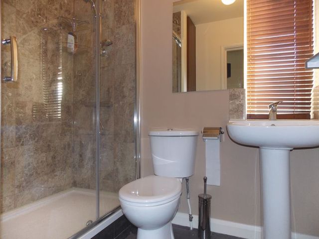  Image of 4 bedroom Detached house to rent in Abbotts Close Cowley Uxbridge UB8 at Abbotts Close  Uxbridge, UB8 3RY