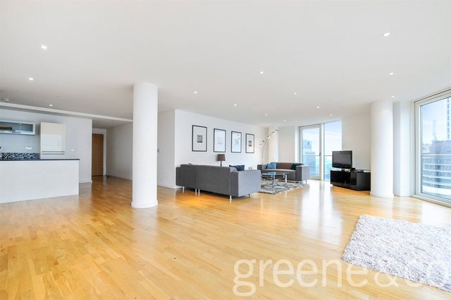  Image of 2 bedroom Detached house to rent in Millharbour London E14 at 37 Millharbour Canary Wharf London Arena, E14 9DL