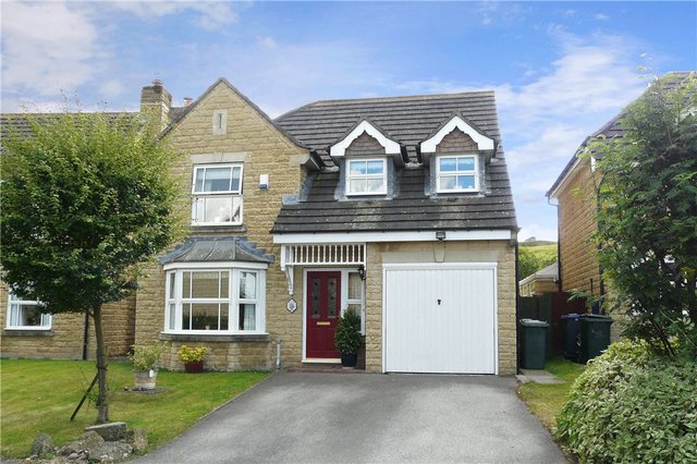  Image of 4 bedroom Detached house for sale in Acacia Drive Allerton Bradford BD15 at Sandy Lane Bradford Allerton, BD15 9JY
