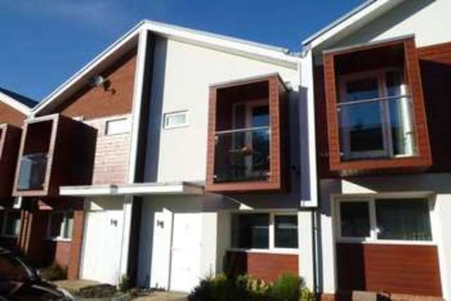  Image of 2 bedroom Terraced house to rent in Addenbrookes Road Newport Pagnell MK16 at Newport Pagnell, MK16 9FD