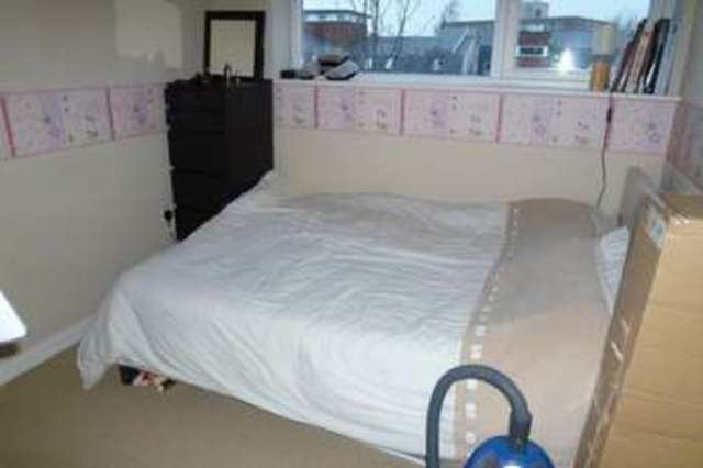  Image of 2 bedroom Terraced house to rent in Addenbrookes Road Newport Pagnell MK16 at Newport Pagnell, MK16 9FD