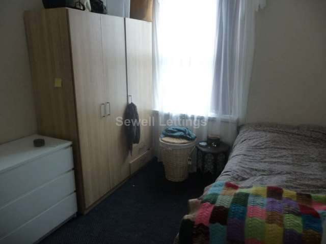  Image of 7 bedroom Detached house to rent in Addington Road Reading RG1 at Addington Road  Reading, RG1 5PX