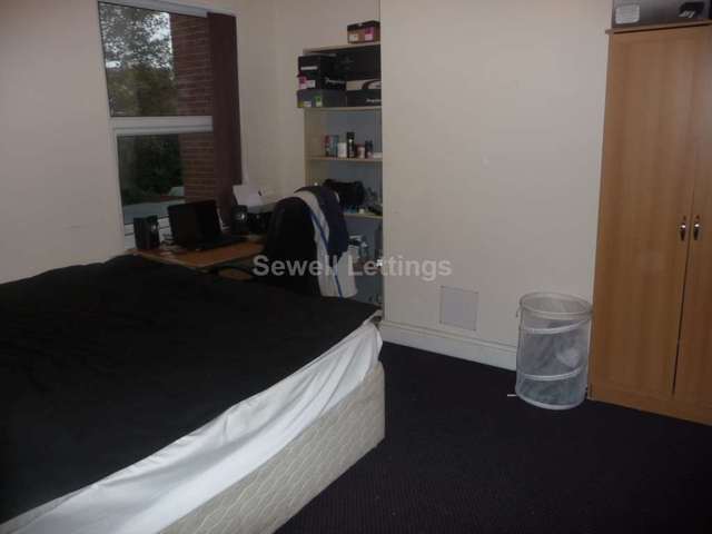  Image of 7 bedroom Detached house to rent in Addington Road Reading RG1 at Addington Road  Reading, RG1 5PZ