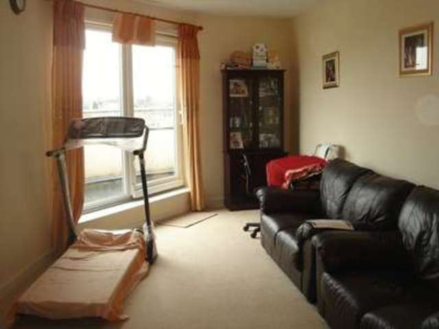  Image of 2 bedroom Flat for sale in Kenton Road Harrow HA3 at Kenton Road  Harrow, HA3 9BH