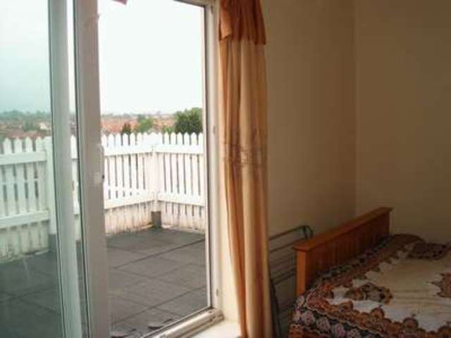  Image of 2 bedroom Flat for sale in Kenton Road Harrow HA3 at Kenton Road  Harrow, HA3 9BH