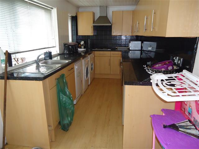  Image of 4 bedroom Semi-Detached house to rent in Albert Drive Liverpool L9 at Orrel Park  Liverpool, L9 8BQ