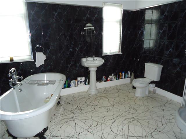  Image of 4 bedroom Semi-Detached house to rent in Albert Drive Liverpool L9 at Orrel Park  Liverpool, L9 8BQ