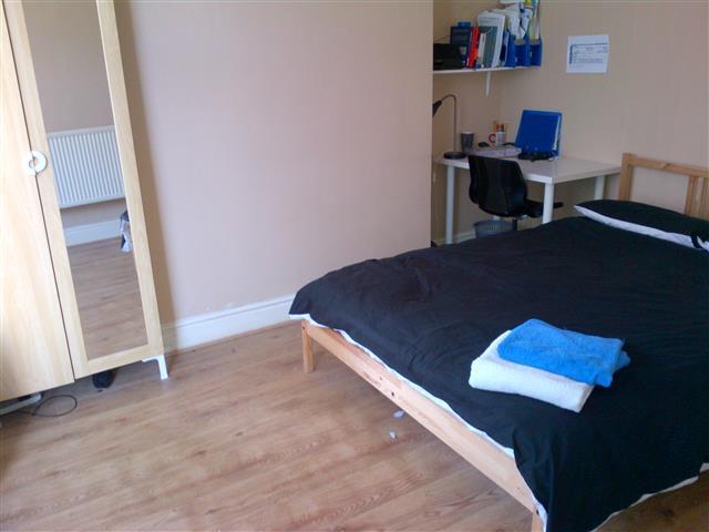  Image of 4 bedroom Terraced house to rent in Alderson Road Wavertree Liverpool L15 at Wavertree  Liverpool, L15 2HL