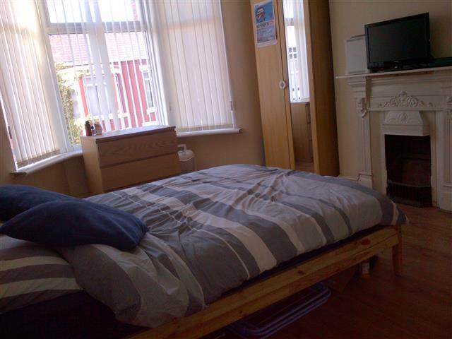  Image of 4 bedroom Terraced house to rent in Alderson Road Wavertree Liverpool L15 at Wavertree  Liverpool, L15 2HL