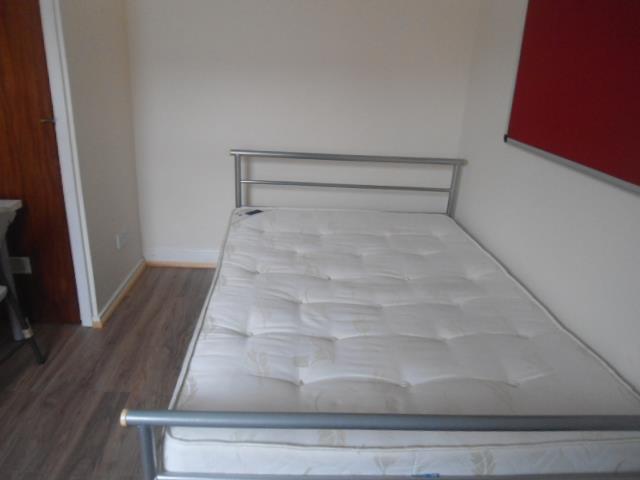  Image of 4 bedroom Terraced house to rent in Alderson Road Wavertree Liverpool L15 at Wavertree  Liverpool, L15 2HL