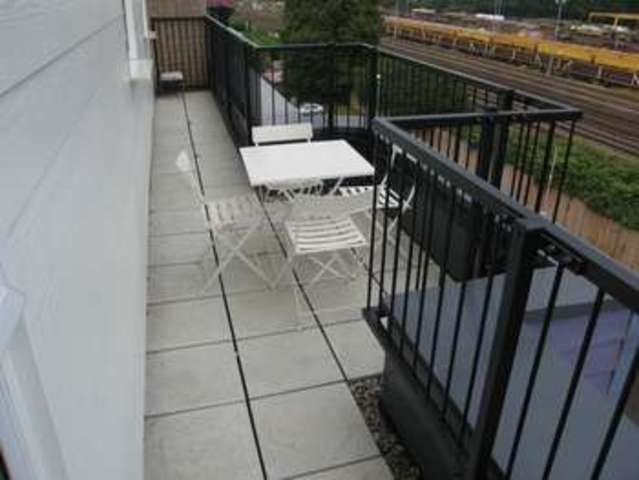  Image of 2 bedroom Flat to rent in Alexander Square Eastleigh SO50 at Alexander Square  Eastleigh, SO50 4BX