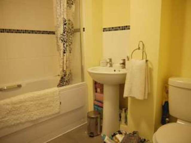  Image of 1 bedroom Flat to rent in Alexander Square Eastleigh SO50 at Alexander Square  Eastleigh, SO50 4BX