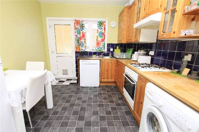  Image of 2 bedroom Flat to rent in Alexandra Avenue South Harrow Harrow HA2 at Alexandra Avenue Rayners lane Rayners lane, HA2 9DT