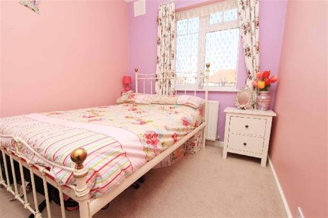  Image of 2 bedroom Flat to rent in Alexandra Avenue South Harrow Harrow HA2 at Alexandra Avenue Rayners lane Rayners lane, HA2 9DT